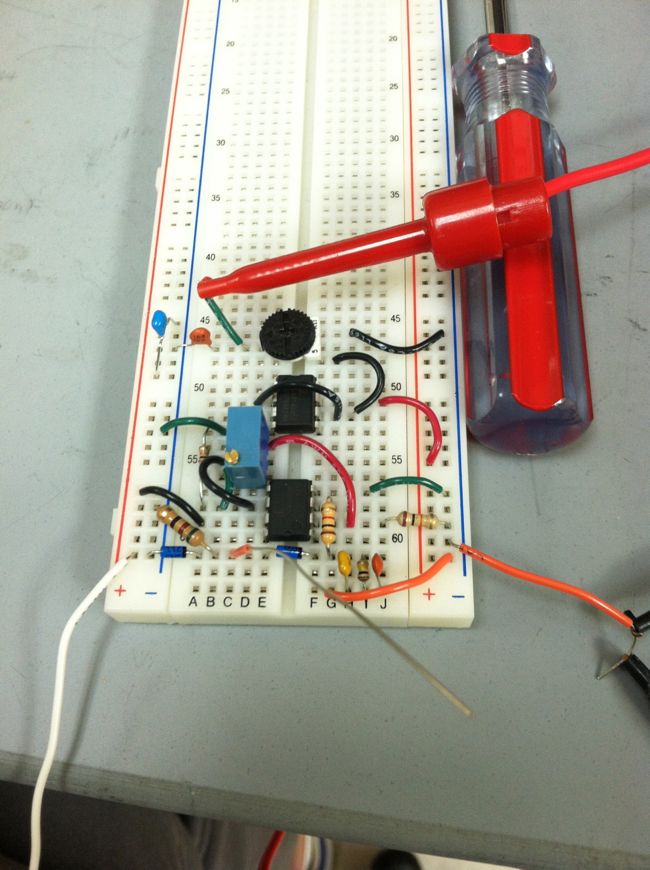 Field Strength Circuit. Runs on 9V and can pick up on signals 30MHz to 2 GHz based on tuning of potentiometers.